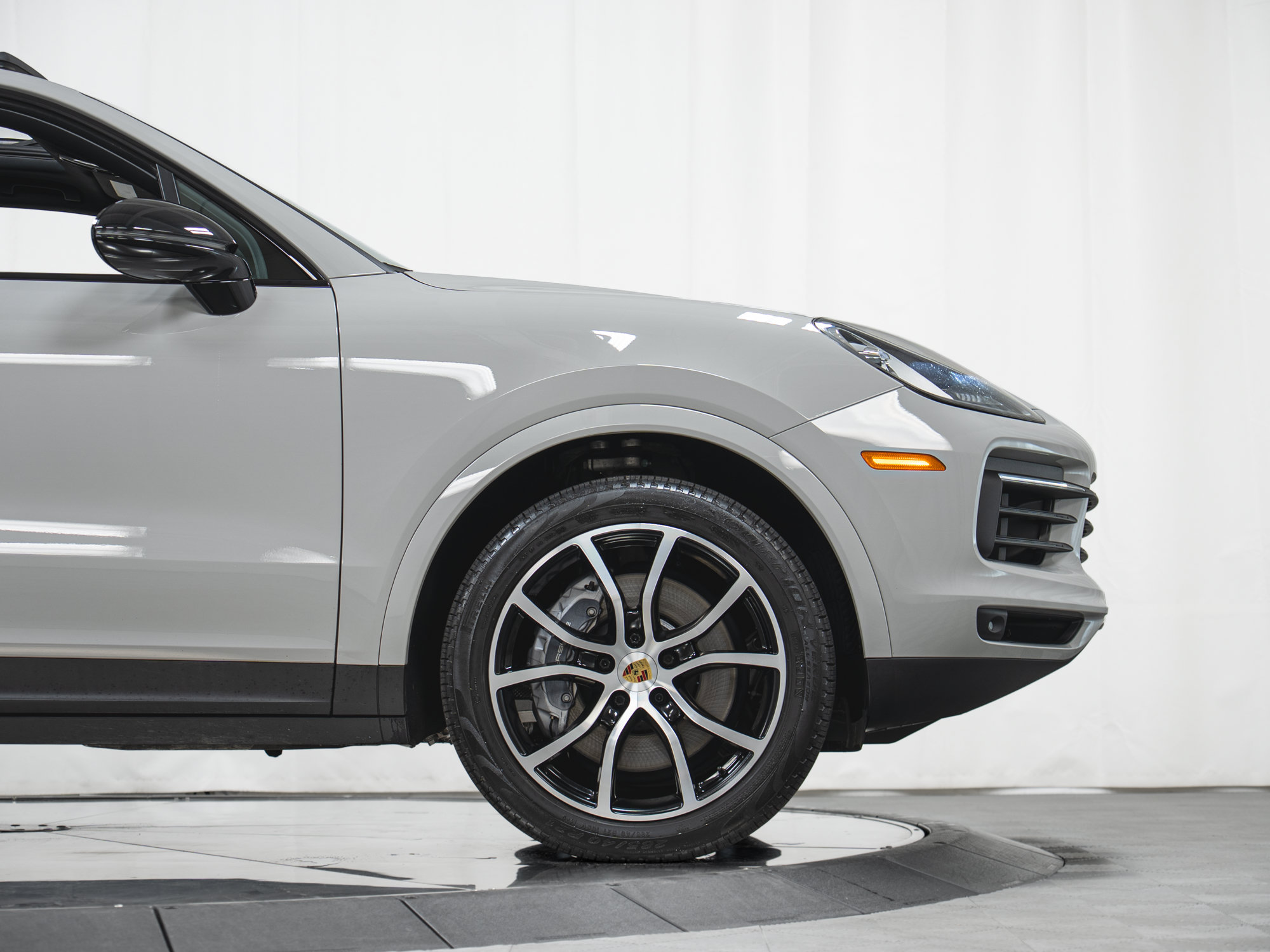 Used 2021 Porsche Cayenne AWD/4WD image 11