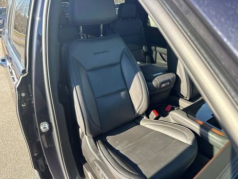 Certified 2025 GMC Yukon Denali AWD/4WD image 25