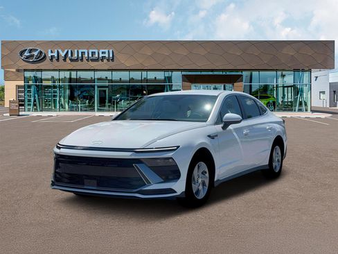 New 2026 Hyundai Sonata SE FWD image 1