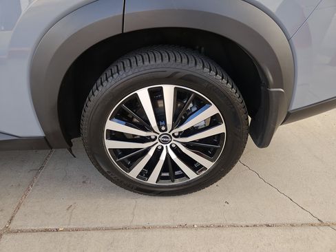 Used 2023 Nissan Pathfinder Platinum AWD/4WD image 27