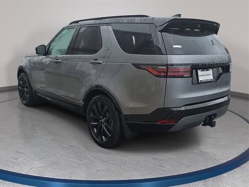 New 2026 Land Rover Discovery Dynamic SE image 7