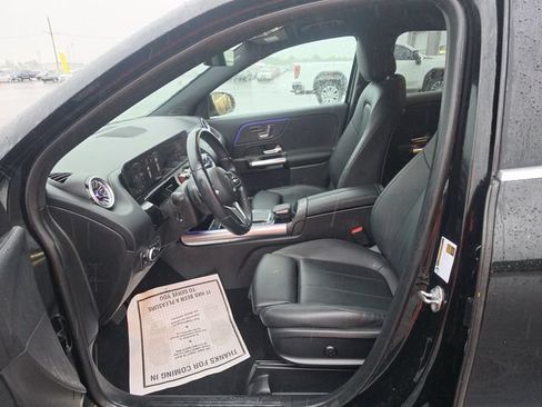 Used 2023 Mercedes-Benz GLA 250 4MATIC w/ Premium Package image 6