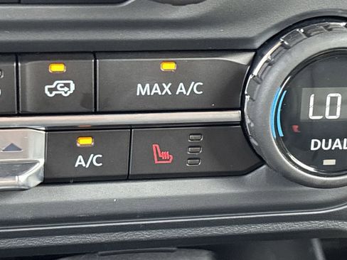 New 2025 Ford Bronco Badlands image 21