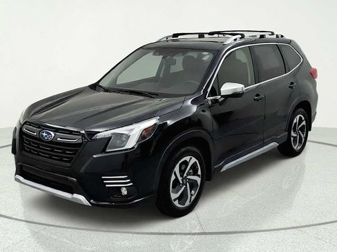 Certified 2023 Subaru Forester Touring AWD/4WD image 3