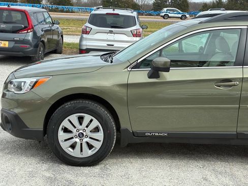 Used 2016 Subaru Outback 2.5i Premium image 8