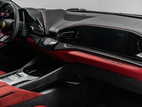 Used 2025 Ferrari Purosangue AWD/4WD image 14