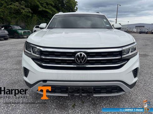 Used 2023 Volkswagen Atlas Cross Sport SE w/ Panoramic Sunroof Package FWD image 8