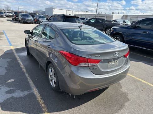 Used 2013 Hyundai Elantra GLS w/ Preferred Pkg image 10