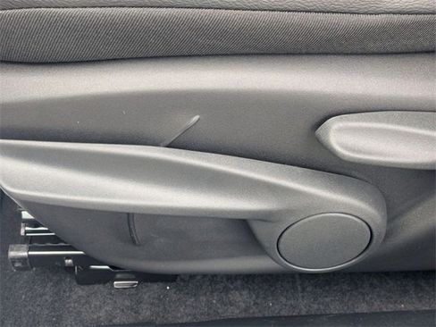 New 2026 Jeep Compass Latitude image 19