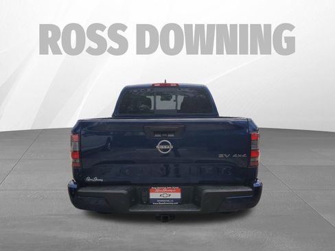 Used 2022 Nissan Frontier SV AWD/4WD image 5