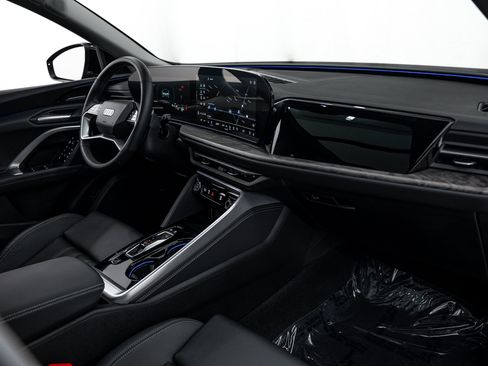 Used 2025 Audi Q5 Premium Plus w/ Premium Plus AWD/4WD image 8