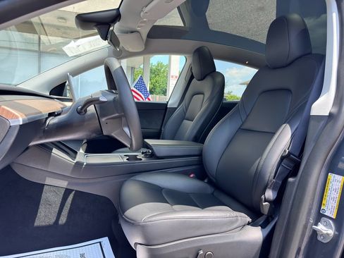 Used 2023 Tesla Model Y Long Range AWD/4WD image 14