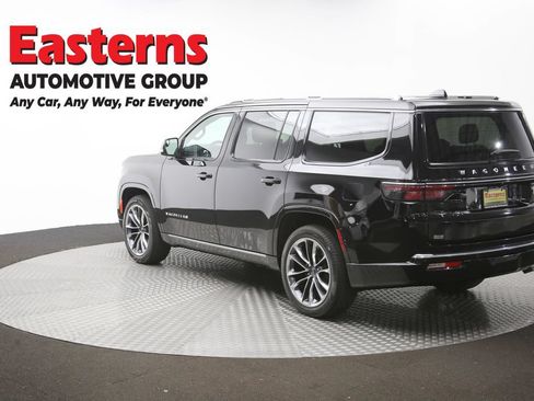 Used 2024 Jeep Wagoneer Series III w/ Premium Group I AWD/4WD image 71