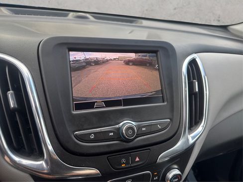 Used 2022 Chevrolet Equinox LS w/ LS Convenience Package FWD image 33