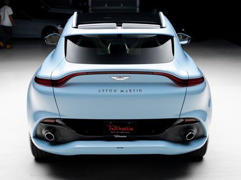 Used 2023 Aston Martin DBX image 23