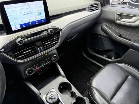 Used 2020 Ford Escape SEL image 14