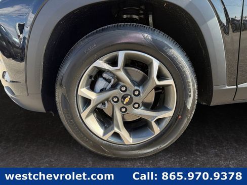New 2026 Chevrolet Trax LT w/ Driver Confidence Package image 9