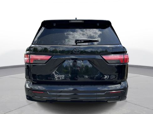 Used 2024 Toyota Sequoia Platinum image 7