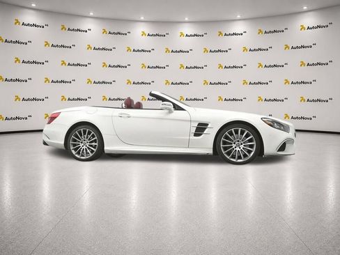 Used 2018 Mercedes-Benz SL 550 image 45