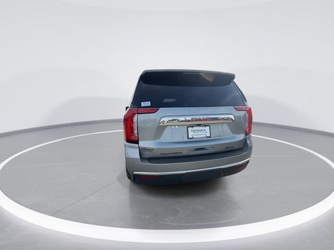 Used 2023 GMC Yukon XL SLT w/ SLT Premium Package AWD/4WD image 7