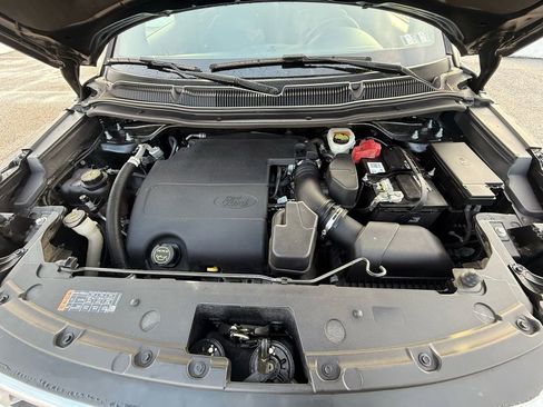 Used 2017 Ford Explorer XLT w/ Equipment Group 202A image 32