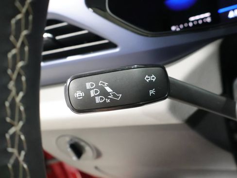 Used 2022 Volkswagen Taos SE AWD/4WD image 38