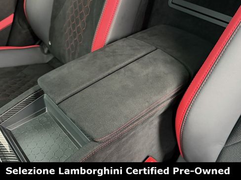 Used 2024 Lamborghini Urus Performante image 51