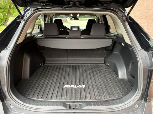 Used 2022 Toyota RAV4 LE AWD/4WD image 20
