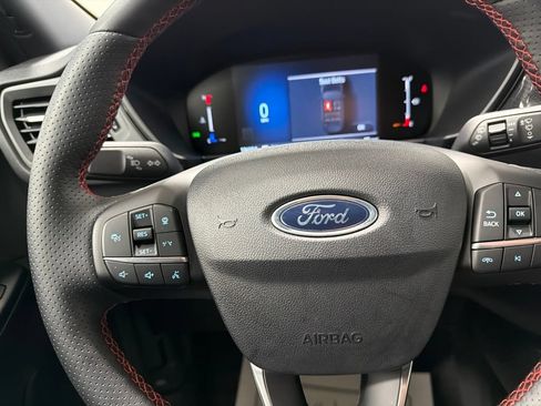 Certified 2024 Ford Escape ST-Line w/ Tech Pack #1 AWD/4WD image 18