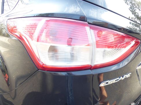 Used 2015 Ford Escape Titanium image 22