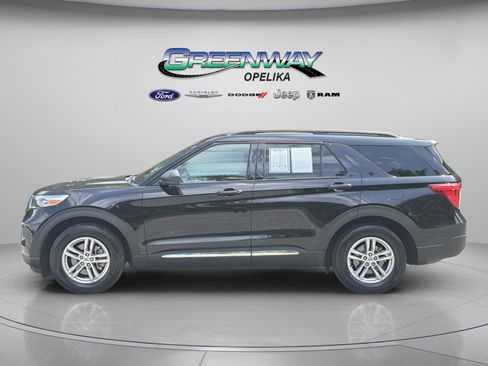 Used 2023 Ford Explorer XLT RWD image 4