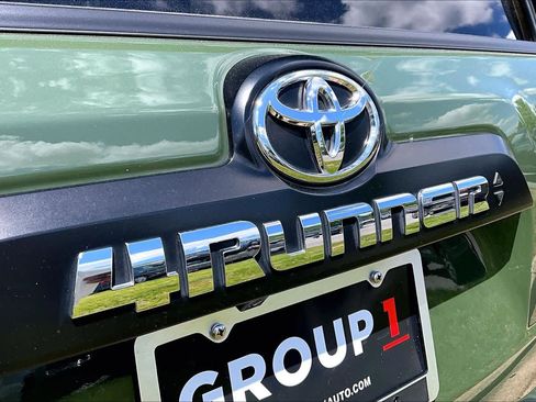Used 2022 Toyota 4Runner TRD Off-Road Premium w/ Moonroof Package AWD/4WD image 10
