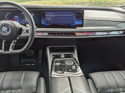 Used 2025 BMW 740i 740i image 16