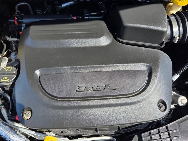 Used 2019 Chrysler Pacifica Limited FWD image 23
