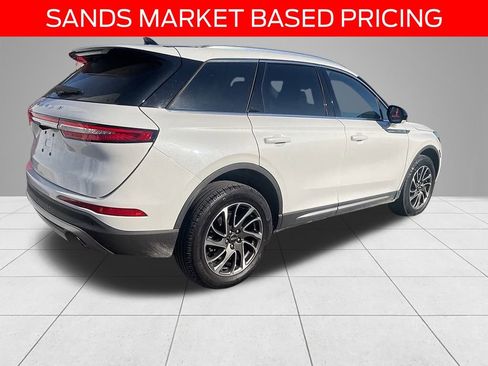 Used 2022 Lincoln Corsair AWD w/ Equipment Group 101A image 4