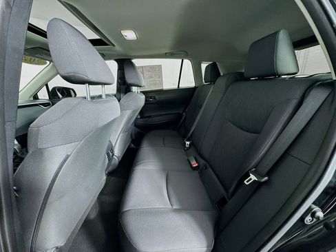 Used 2024 Toyota Corolla Cross LE image 27