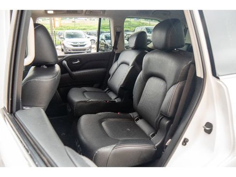 Used 2024 INFINITI QX80 Luxe w/ Cargo Package AWD/4WD image 19