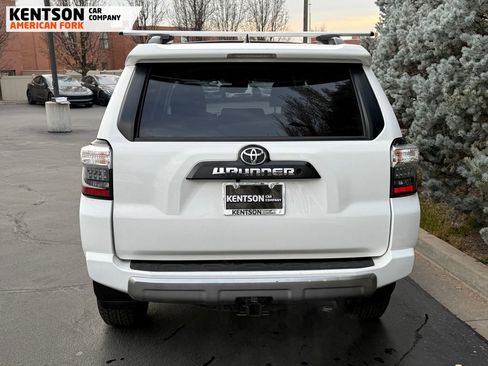 Used 2020 Toyota 4Runner TRD Off-Road image 7