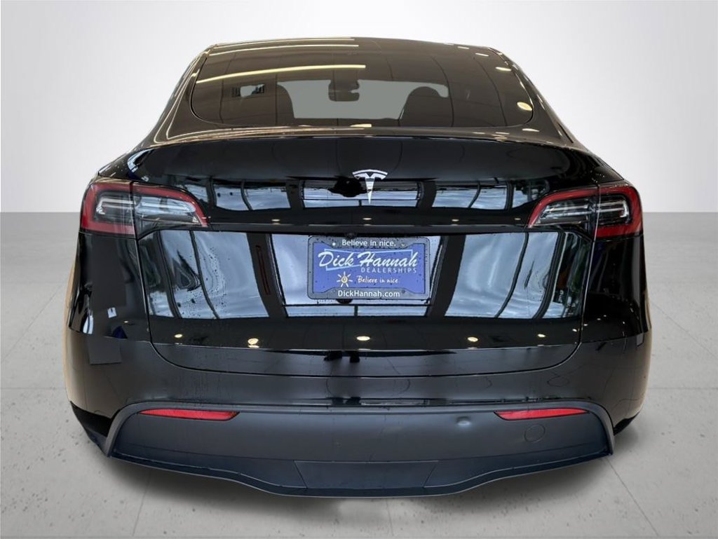 Used 2025 Tesla Model Y Long Range RWD image 8