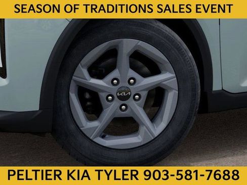 New 2025 Kia K4 LXS image 9
