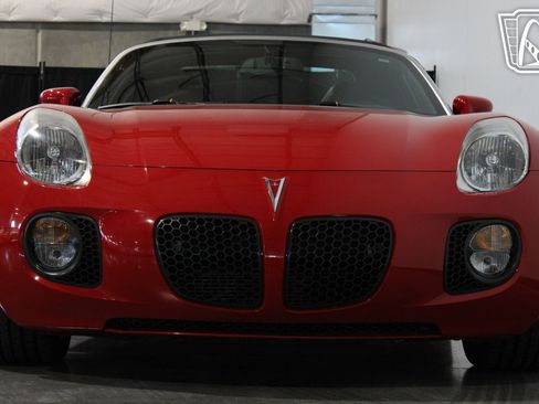 Used 2008 Pontiac Solstice GXP w/ Premium Package image 17