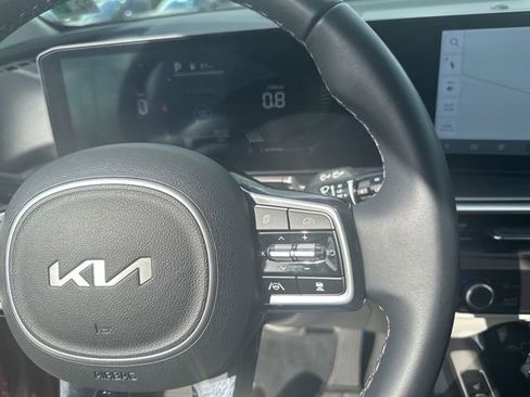 Used 2025 Kia Sorento S image 15