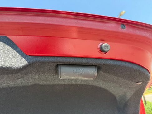 Used 2019 Hyundai Elantra SE FWD image 27