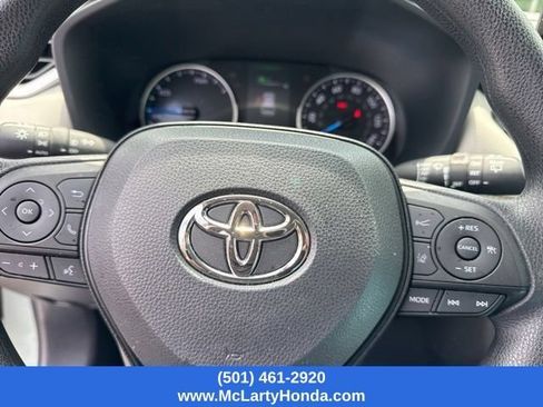 Used 2021 Toyota RAV4 XLE w/ Convenience Package AWD/4WD image 10
