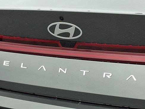 New 2026 Hyundai Elantra Limited image 20