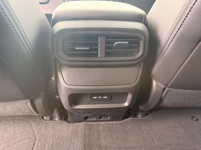 Used 2025 Honda Passport EX-L image 13