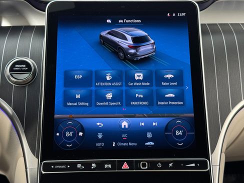 Used 2025 Mercedes-Benz GLC 350e 4MATIC image 28