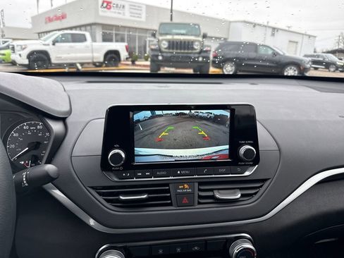 Used 2024 Nissan Altima 2.5 S image 51