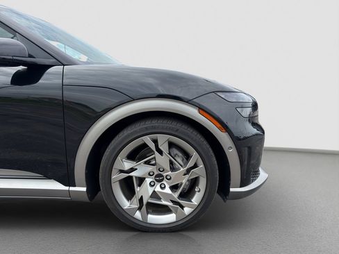 Used 2023 Genesis GV60 Performance AWD/4WD image 23
