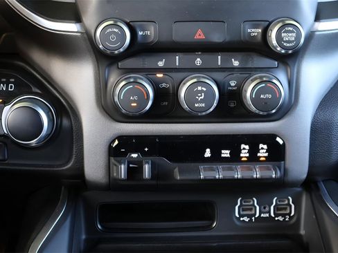 Used 2021 RAM 1500 Big Horn image 18